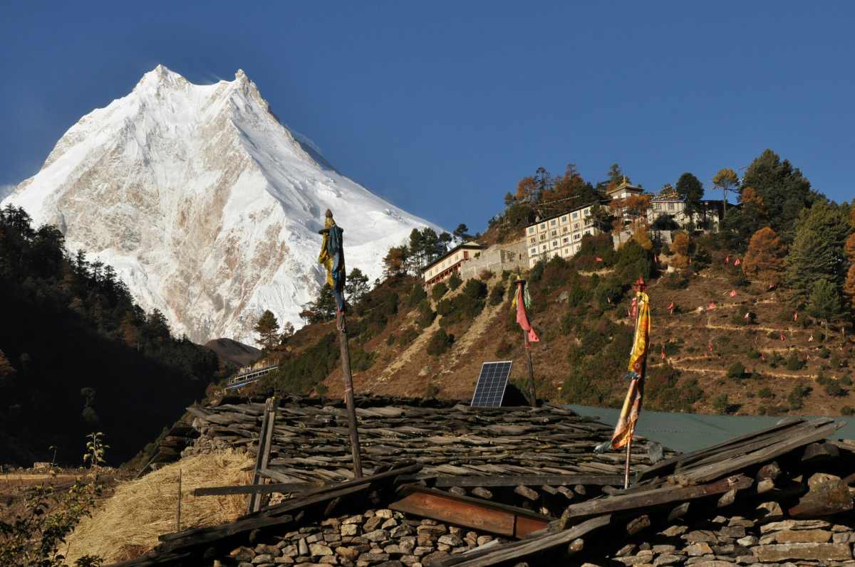 manaslu circuit trek difficulty